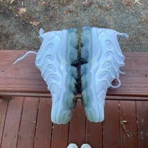 Nike Air Vapormax Plus Size 9 Women’s 7 Men’s